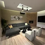 Private Wellness On Rab - Rab With Pool Jacuzzi Sauna And Total Privacy וילה ראב