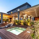 Private Wellness On Rab - Rab With Pool Jacuzzi Sauna And Total Privacy *