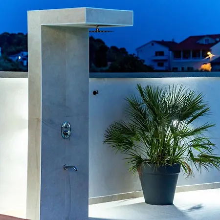 Private Wellness On Rab - Rab With Pool Jacuzzi Sauna And Total Privacy *