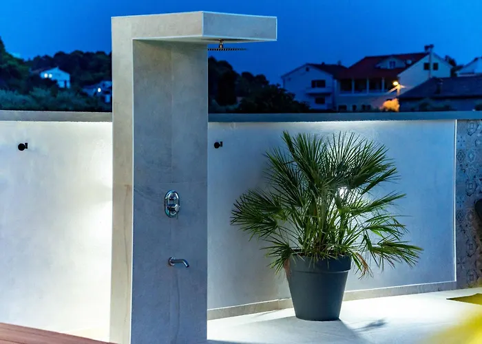 Private Wellness On Rab - Rab With Pool Jacuzzi Sauna And Total Privacy *