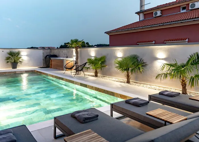 Private Wellness On Rab - Rab With Pool Jacuzzi Sauna And Total Privacy * Rab Town