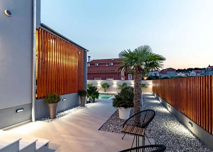 Villa Private Wellness On Rab - Rab With Pool Jacuzzi Sauna And Total Privacy Rab Town