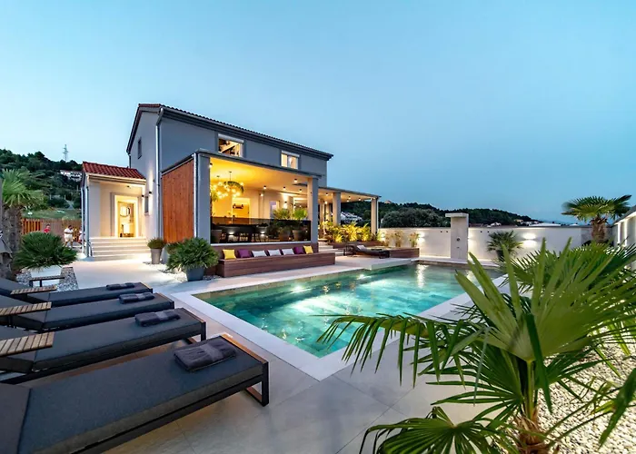 Private Wellness On Rab - Rab With Pool Jacuzzi Sauna And Total Privacy *