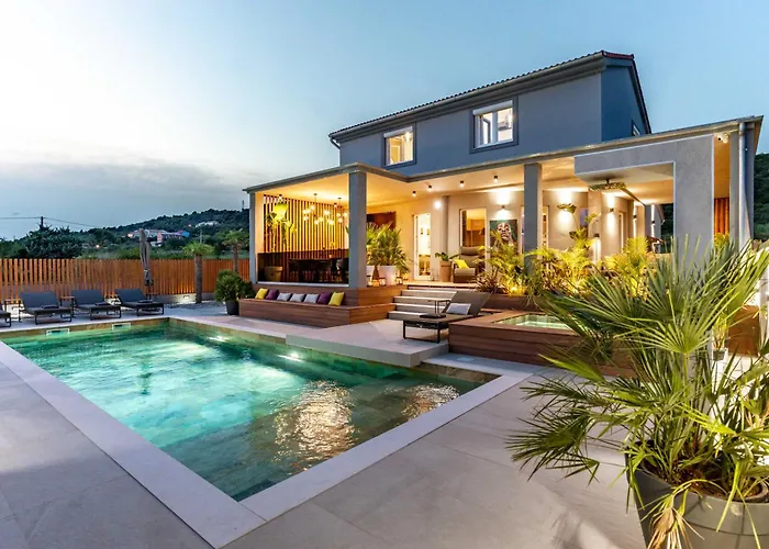 Private Wellness On Rab - Rab With Pool Jacuzzi Sauna And Total Privacy Rab Town